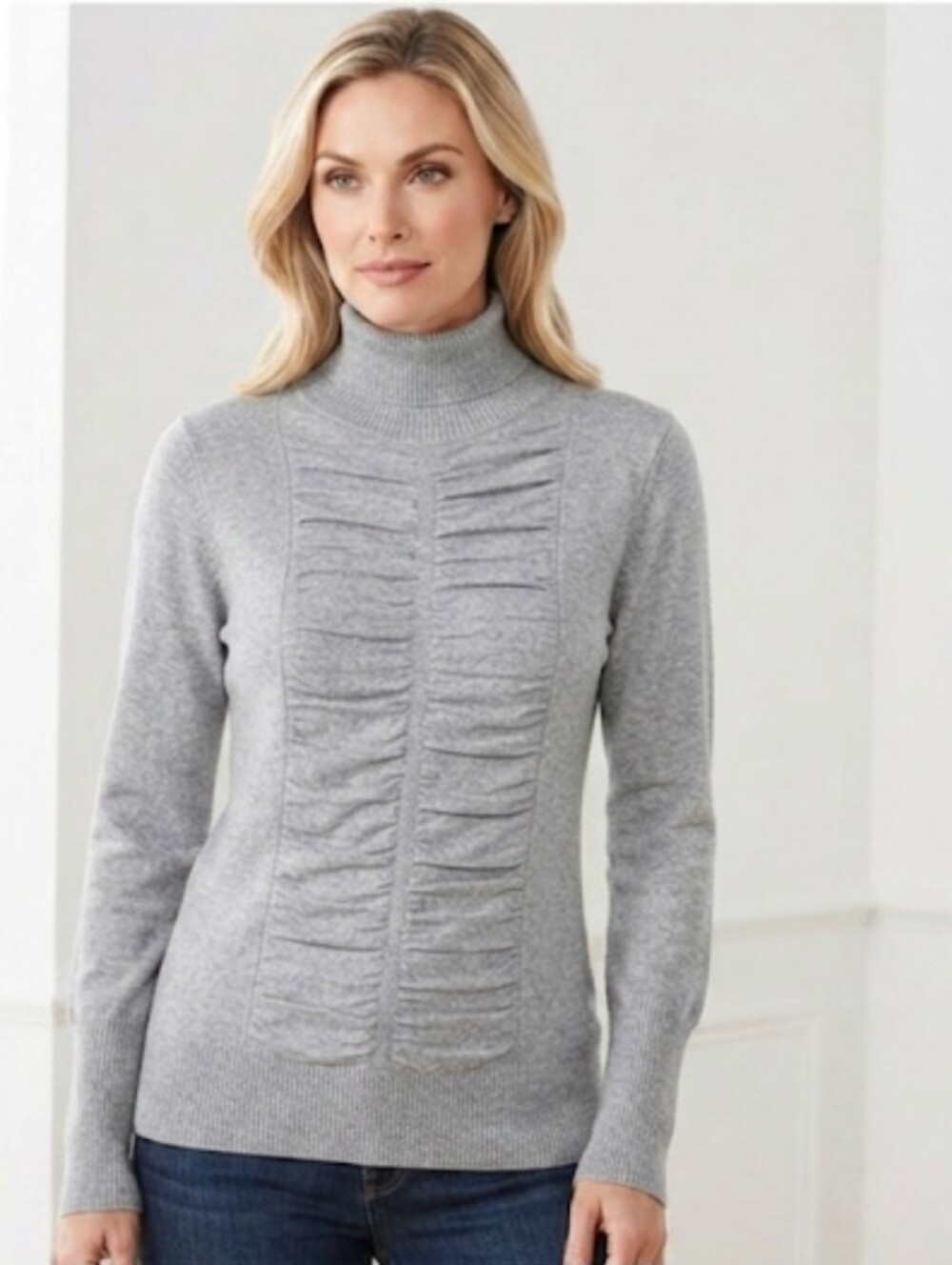 Cache Women's Gray Turtleneck Long Sleeve Sweater. Size L